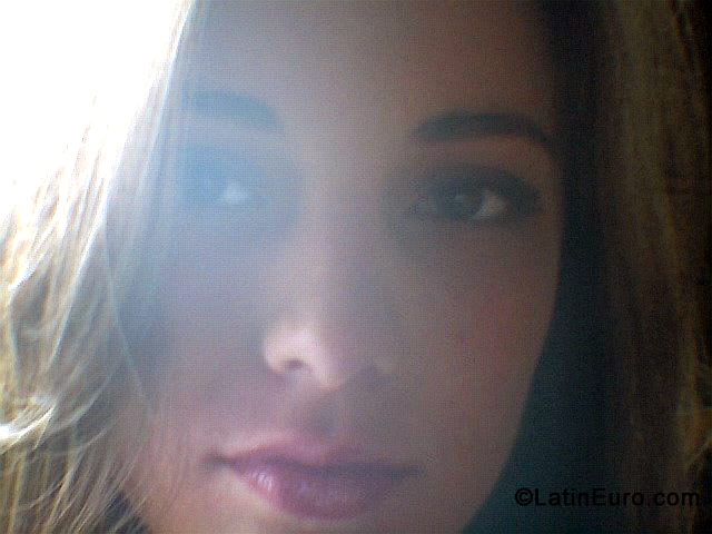 Date this hard body Brazil girl Erica Roberta from Porto Feliz BR698