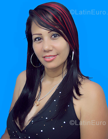 Date this exotic Colombia girl Carolina from Barranquilla CO498