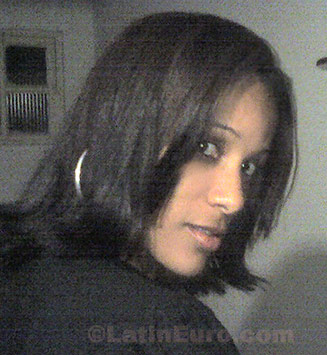 Date this sensual Brazil girl Camila from Rio De Janeiro BR710