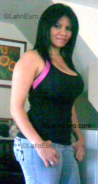 Date this funny Colombia girl Angela from Medellin CO570