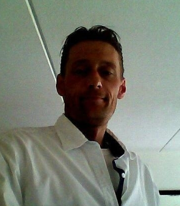 Date this happy Netherlands man SeaGear from Enschede NL30