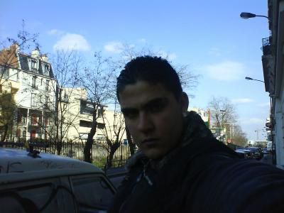 Date this athletic France, Metropolitan man Wawa from Paris FX2