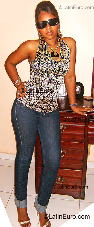 Date this fun Dominican Republic girl Martha Iris from Santiago DO645