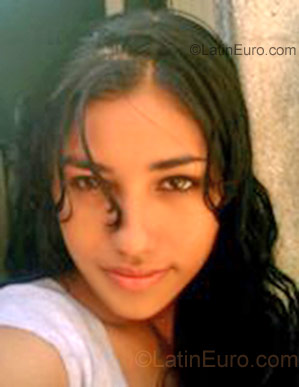 Date this attractive Brazil girl Cinthya from Fortaleza BR881