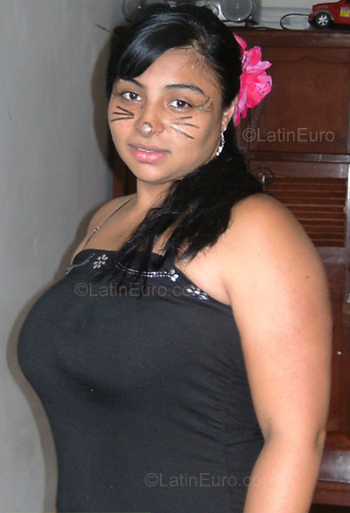 Date this charming Colombia girl Tatiana from Medellin CO620