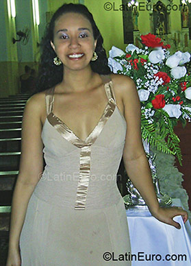 Date this sensual Brazil girl Junia from Contagem BR895