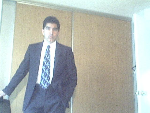 Date this gorgeous United States man Francisco from Aurora US1950