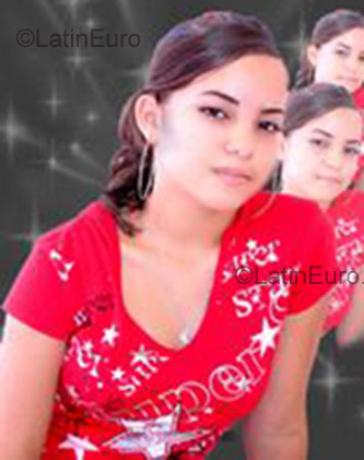 Date this delightful Dominican Republic girl Dennys from Santiago DO704