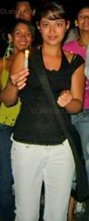 Date this good-looking Colombia girl Estefania from Bello CO654