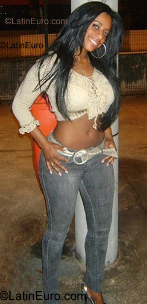 Date this stunning Brazil girl Preta from Rio De Janeiro BR940