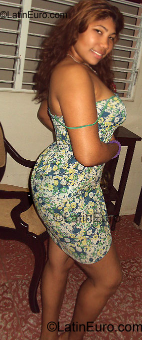 Date this gorgeous Dominican Republic girl Elizabeth Del Carmen from Salcedo DO723