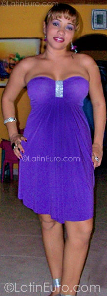 Date this attractive Colombia girl Nancy Paola from Cartagena CO688