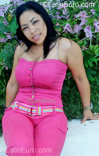 Date this athletic Dominican Republic girl Liariza from La Vega DO763