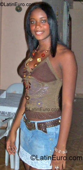 Date this gorgeous Colombia girl Valentina from Medellin CO697