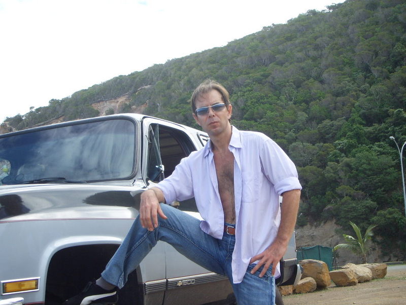 Date this attractive New Caledonia man Doubledged from Noumea NC1