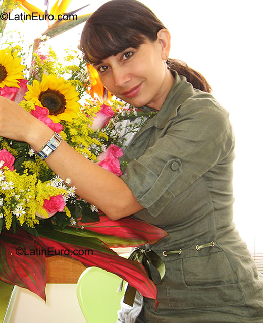 Date this voluptuous Colombia girl Marly from Cali CO738