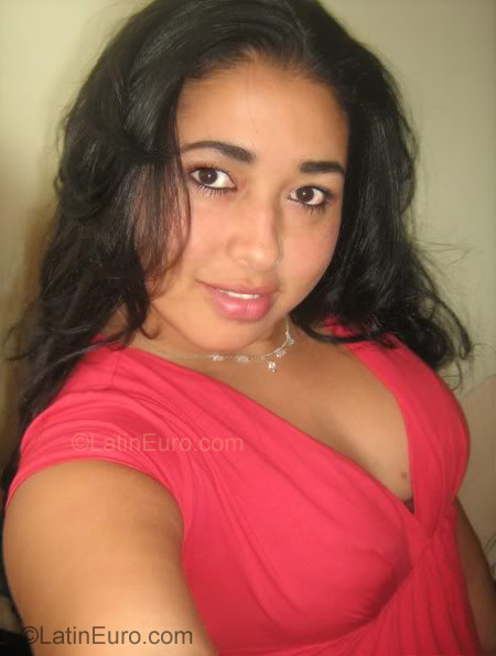 Date this hot Colombia girl Vicky Johanna from Soledad CO742