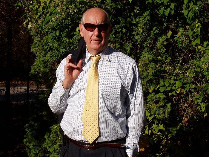 Date this funny United States man THEKINGDOWNTHER from Chicago US2332