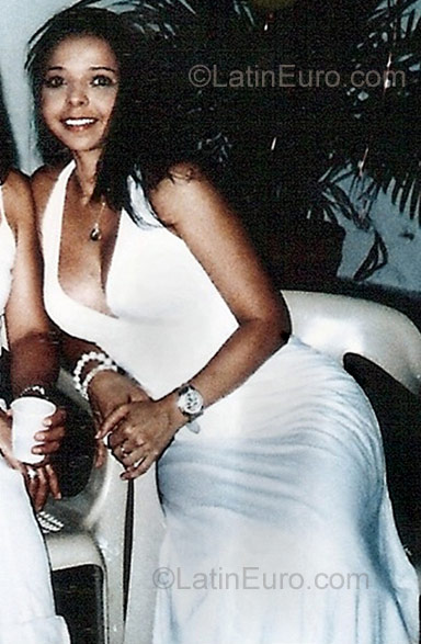 Date this georgeous Colombia girl Nuris Cecilia from Barranquilla CO775