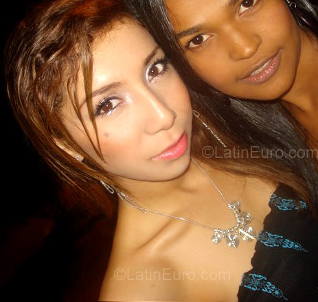 Date this nice looking Colombia girl Sindy Gabriela from Bucaramanga CO776