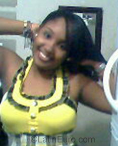 Date this cute Dominican Republic girl Estefany from Santo Domingo DO872