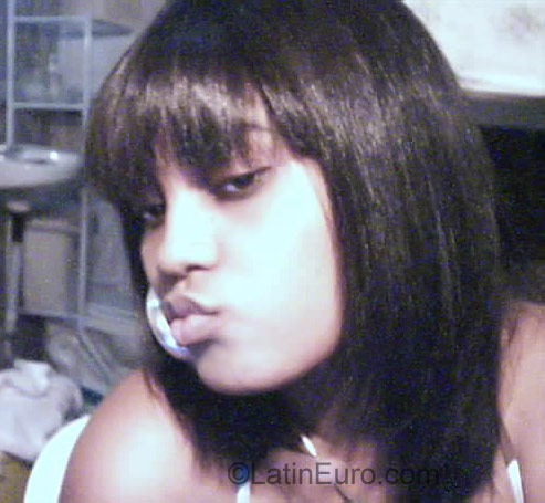 Date this sultry Dominican Republic girl Genesis Yehiger from Santo Domingo DO875
