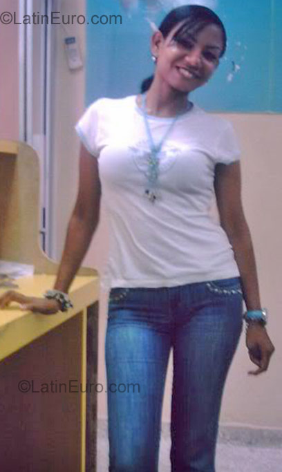 Date this fun Dominican Republic girl Marleny from Santo Domingo DO877