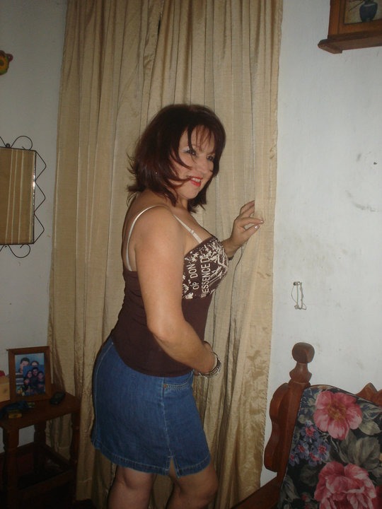 Date this funny Colombia girl Danna from Cali CO821