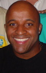 Date this beautiful United States man DrDai from Highland US2557