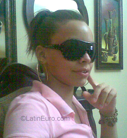 Date this happy Dominican Republic girl Esther from Santiago DO932