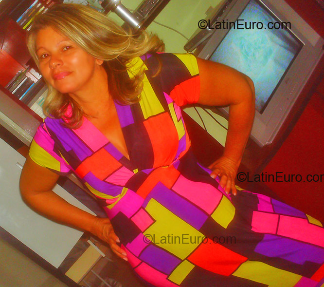 Date this exotic Brazil girl Aldemira from Brasilia BR1139