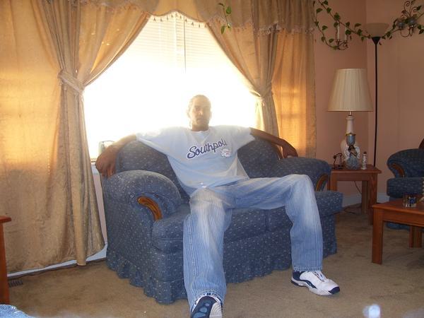 Date this tall United States man Redbone1800 from Burlington US2638