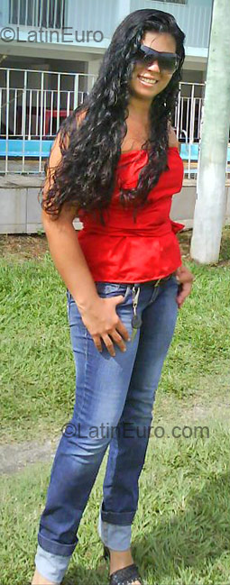 Date this funny Brazil girl Cristiane Viana from Rio De Janeiro BR1166