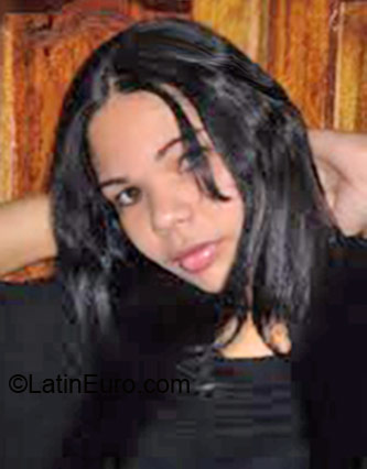 Date this fun Brazil girl Dany from Ulianopolis BR1174
