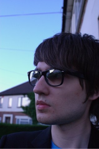 Date this happy United Kingdom man Britdrums from London GB158