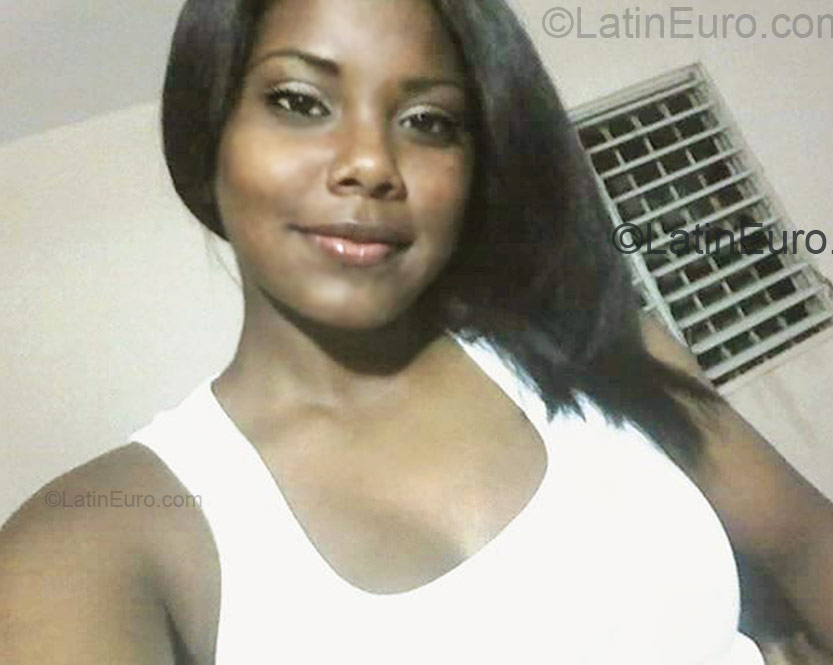 Date this young Dominican Republic girl Yanisel from Santo Domingo DO1011