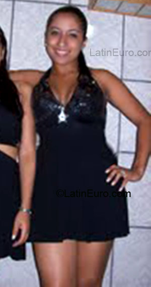 Date this fun Brazil girl Cristiane from Blumenau BR1239