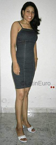 Date this athletic Dominican Republic girl Sairy Lee from Monsenor Nouel DO1026