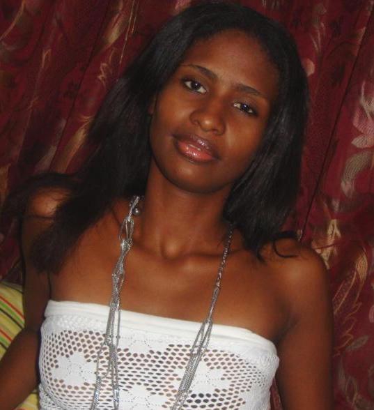 Date this good-looking Colombia girl Heidy from Colombia CO985