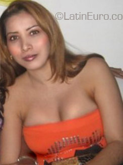 Date this georgeous Colombia girl Rebeca from Barranquilla CO988