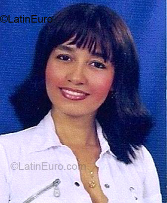 Date this delightful Colombia girl Sara from Cartagena CO1003