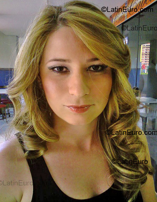 Date this voluptuous Brazil girl Daniela from Ceilandia BR1293
