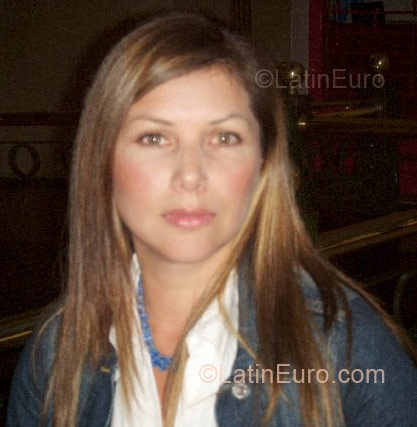 Date this athletic Colombia girl Nelly from Bogota CO1044