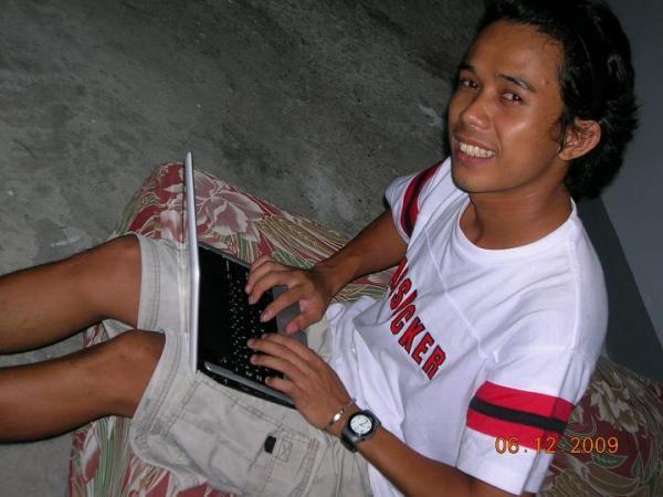Date this young Philippines man Reykes from Tacloban,city PH112