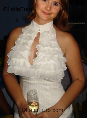 Date this happy Brazil girl Patricia from Tucuma BR1320