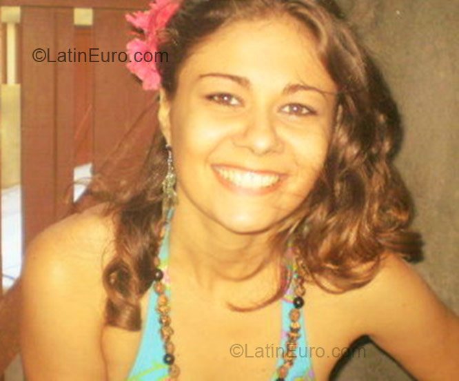 Date this delightful Brazil girl Carina from Salvador BR1325