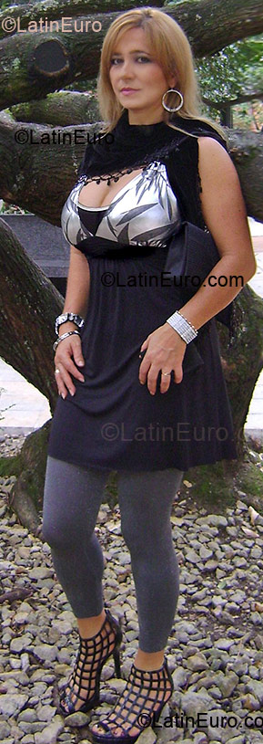 Date this delightful Colombia girl Martha from Medellin CO1057
