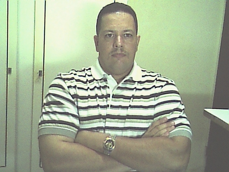 Date this tall Curacao man Gentleman from Curacao CB2