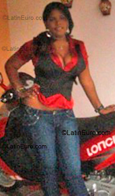 Date this young Dominican Republic girl Rosalddy from Cotui DO1134