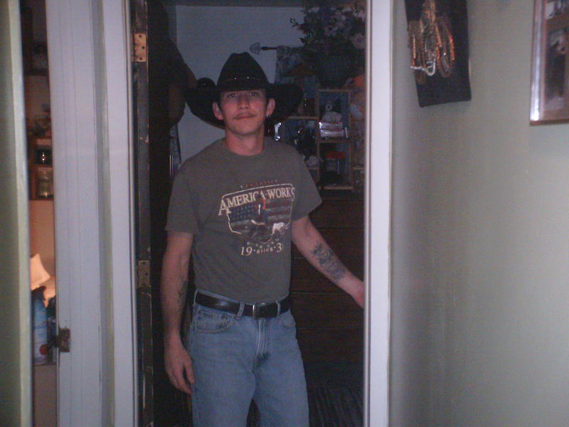 Date this voluptuous United States man Tombstone989 from Caro US3092